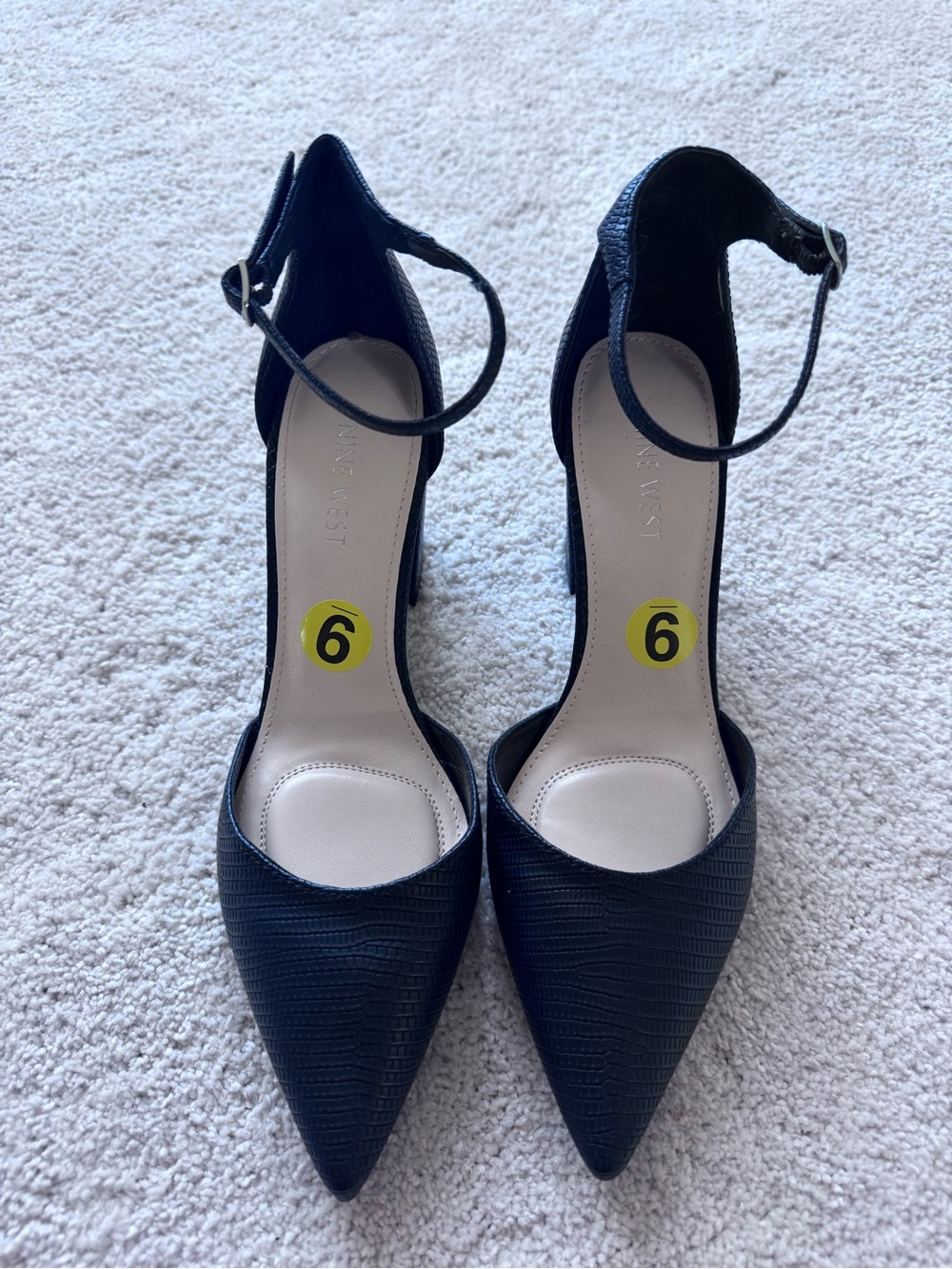 Pointed Toe Ankle Strap Pumps - Black